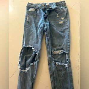 Ripped mom jeans size 7